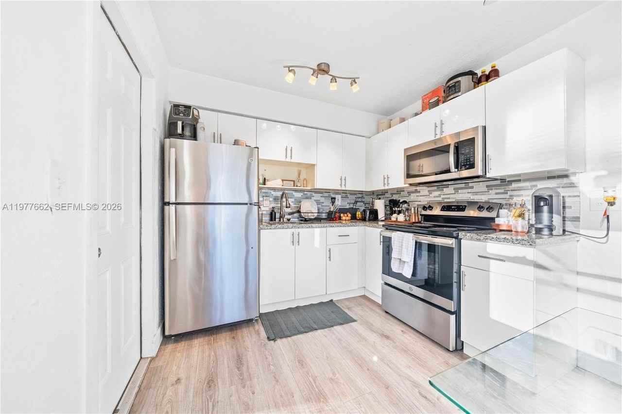 581 Nw 113th St #581 - Photo 6 of 26