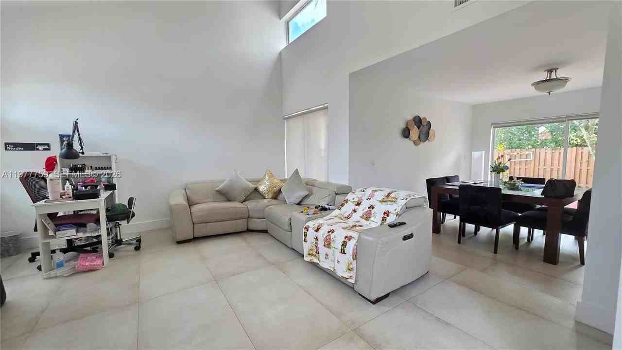 15856 Sw 112th Ter - Photo 5 of 42