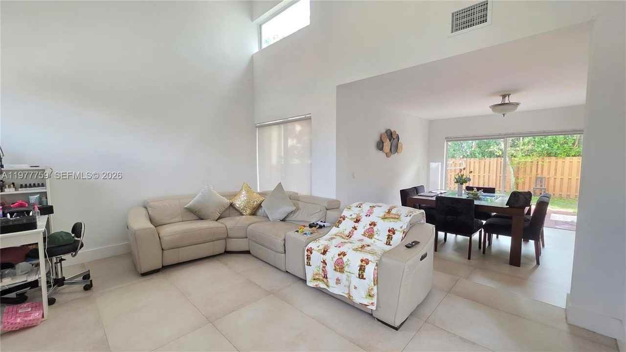 15856 Sw 112th Ter - Photo 7 of 42