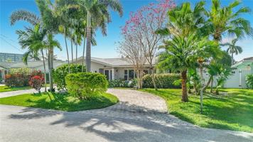featured image of 2770 Ne 8th Ct