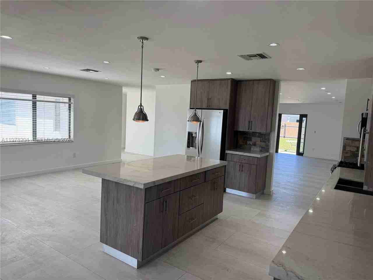 2832 Sw 124th Ct - Photo 3 of 22