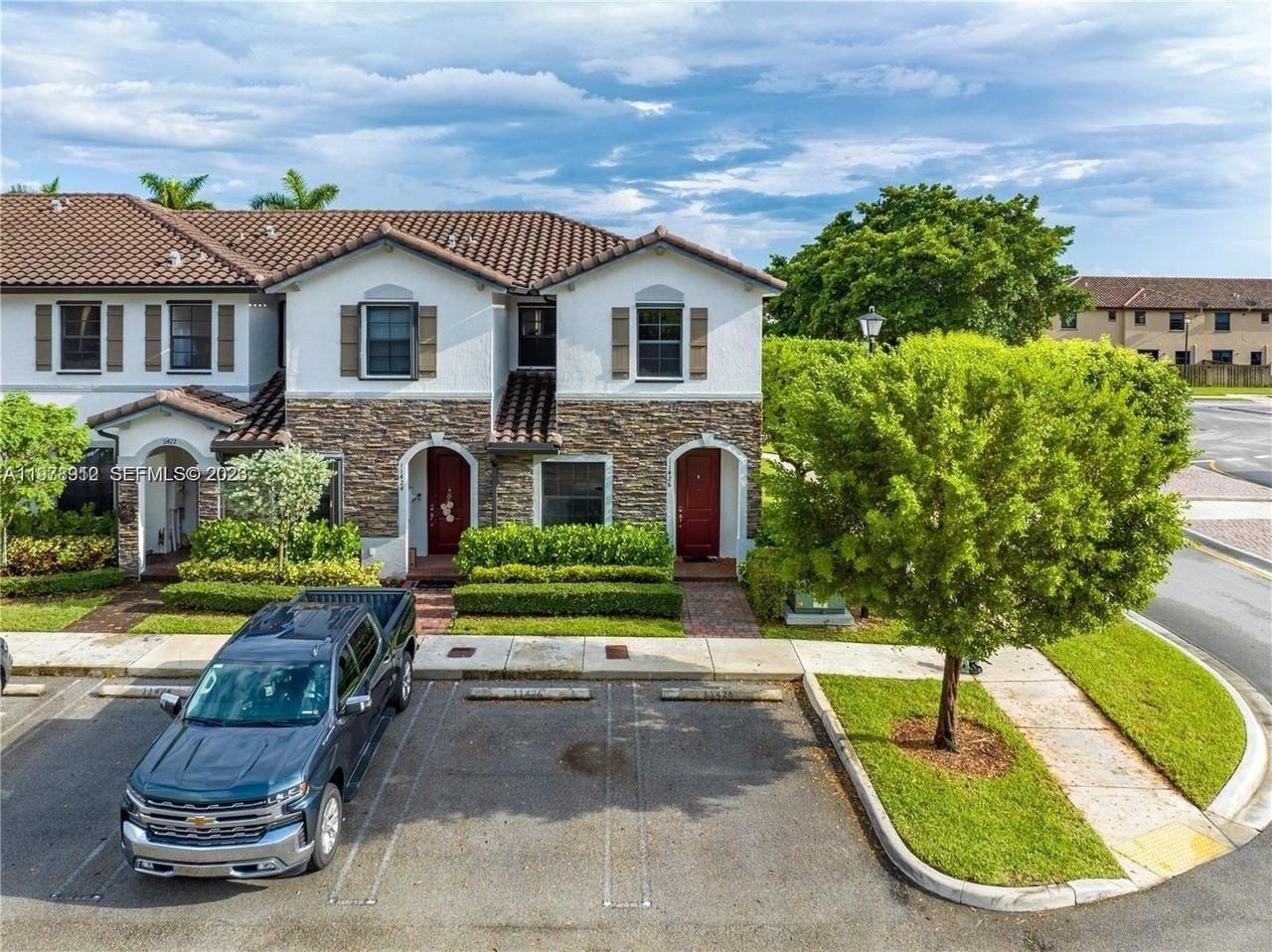 11426 Sw 250th St #11426 - Photo 2 of 32