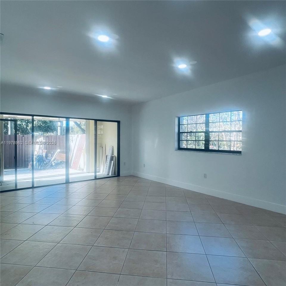 6618 Nw 188th Ln #0 - Photo 6 of 6