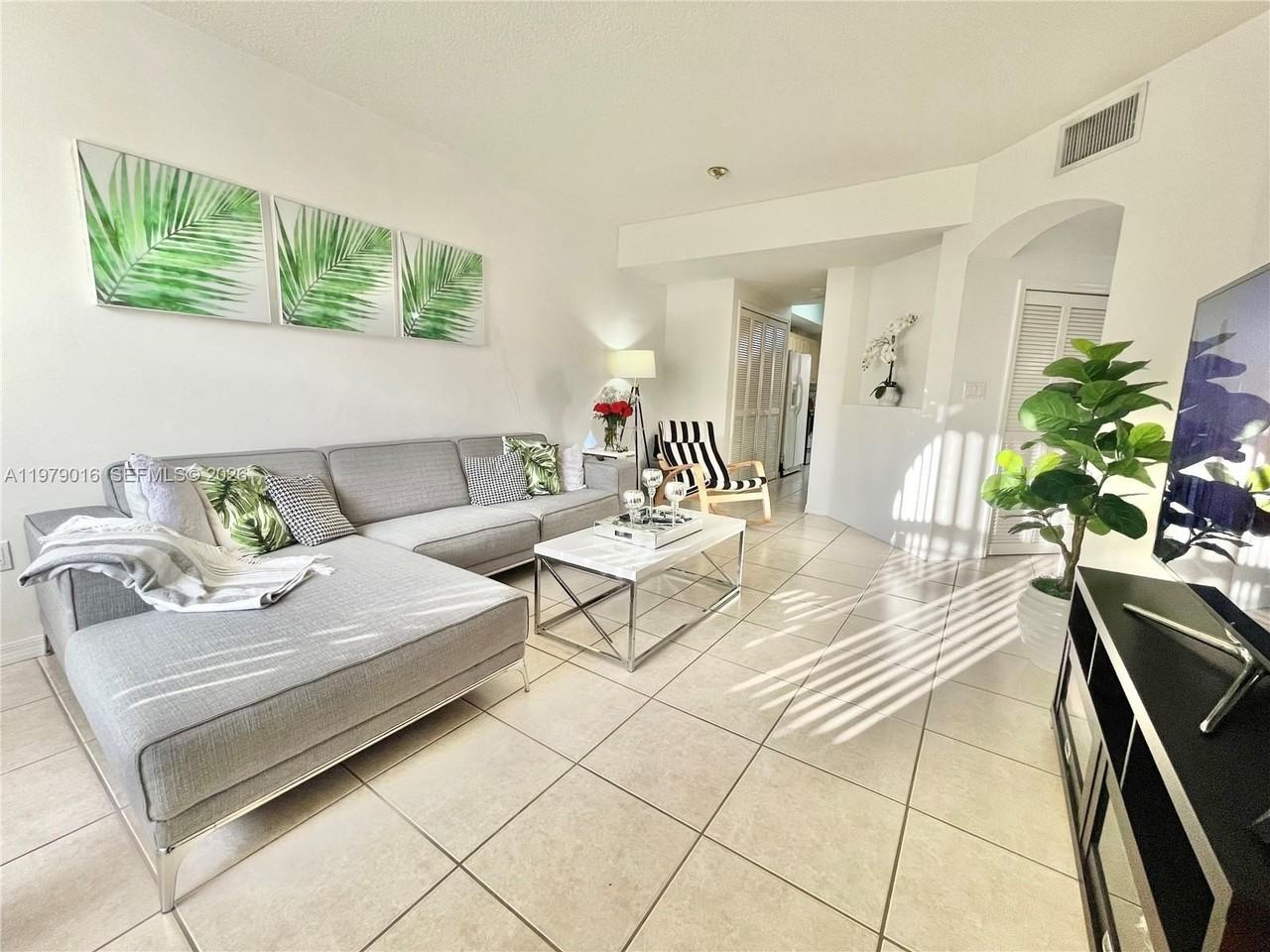 10160 Sw 88th St #201 - Photo 4 of 43