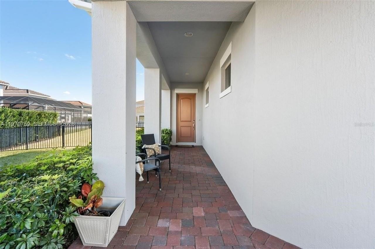 10562 Gatley Pl - Photo 4 of 36