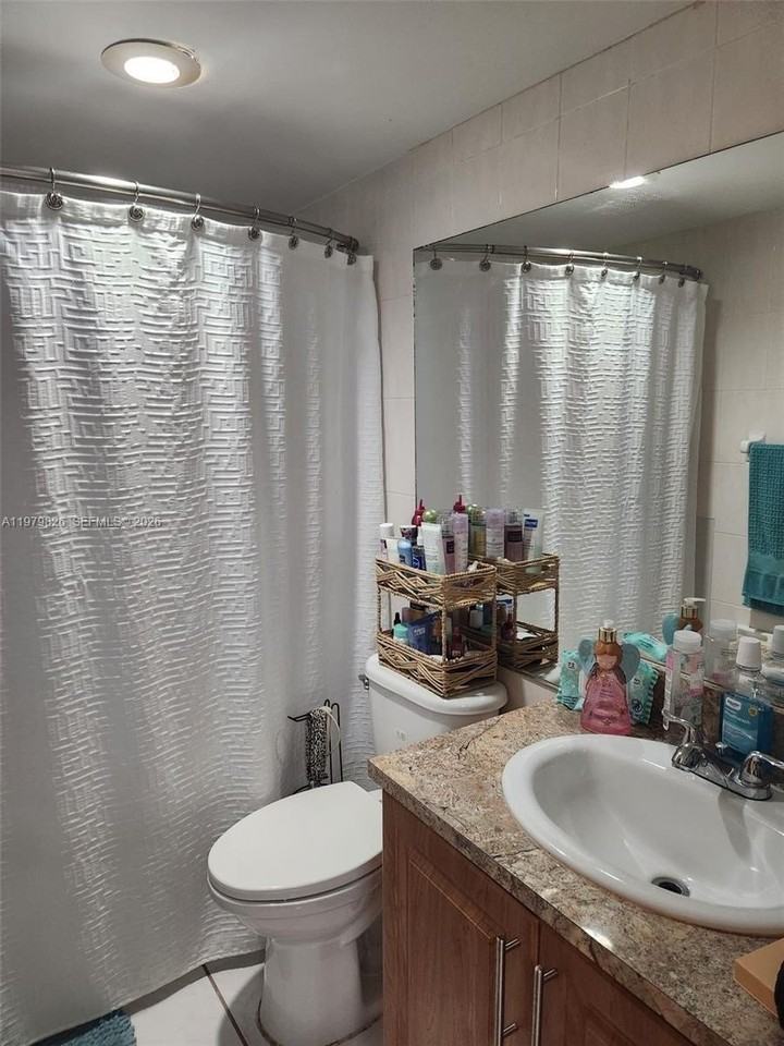 809 Twin Lakes Dr #32A - Photo 7 of 18