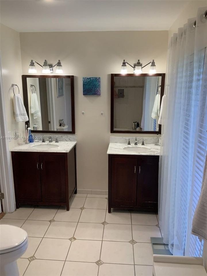 5780 Sw 59th Pl - Photo 4 of 9