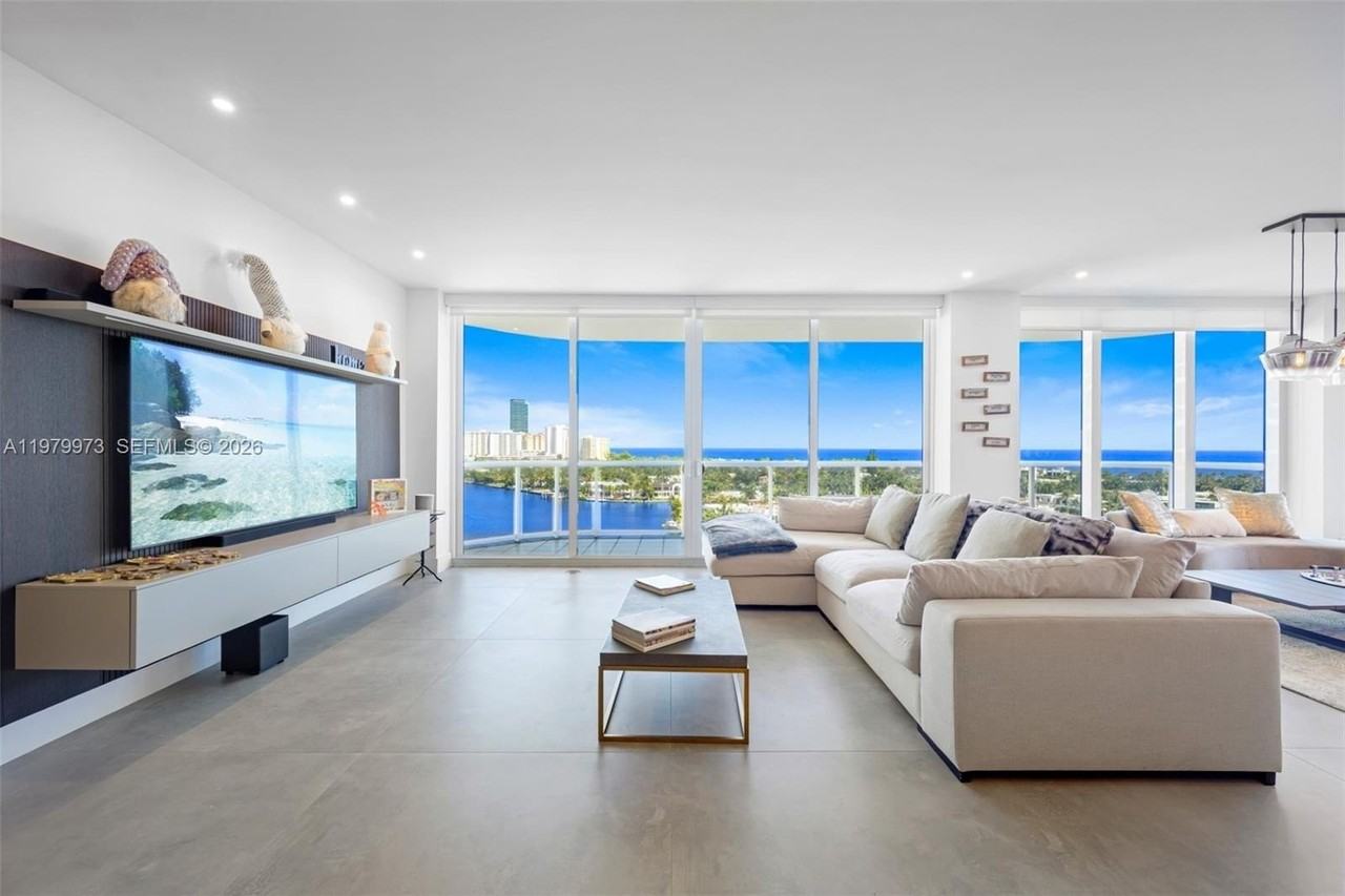 3802 Ne 207th St #1101 - Photo 7 of 33