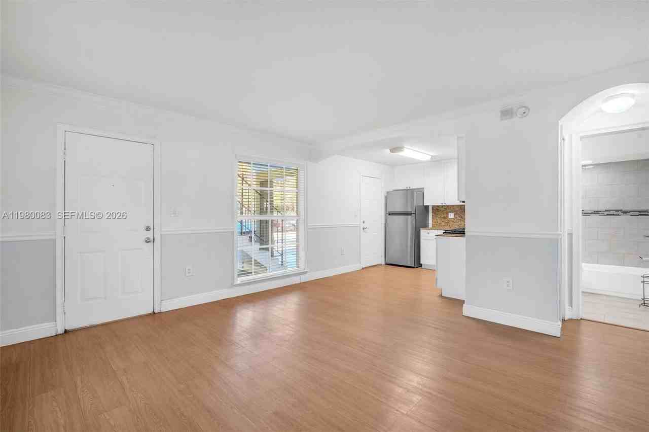 3245 Virginia St #1 - Photo 2 of 25
