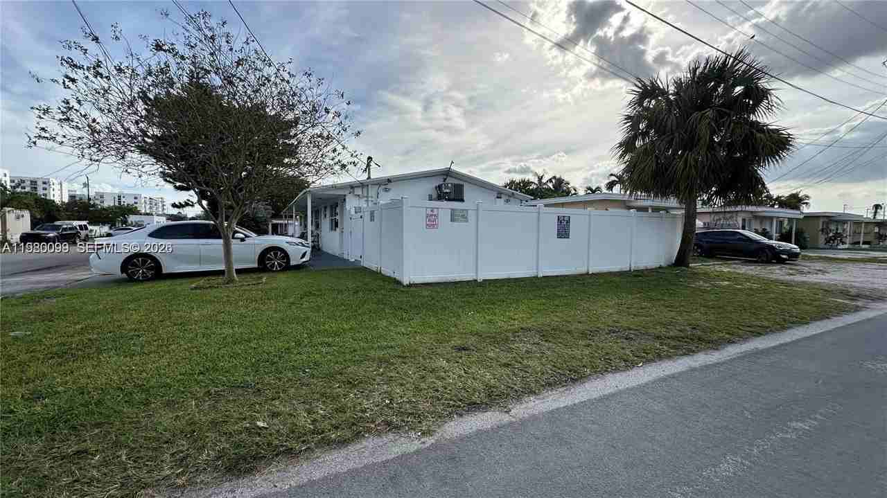 514 Ne 4th Ave #514 - Photo 4 of 37