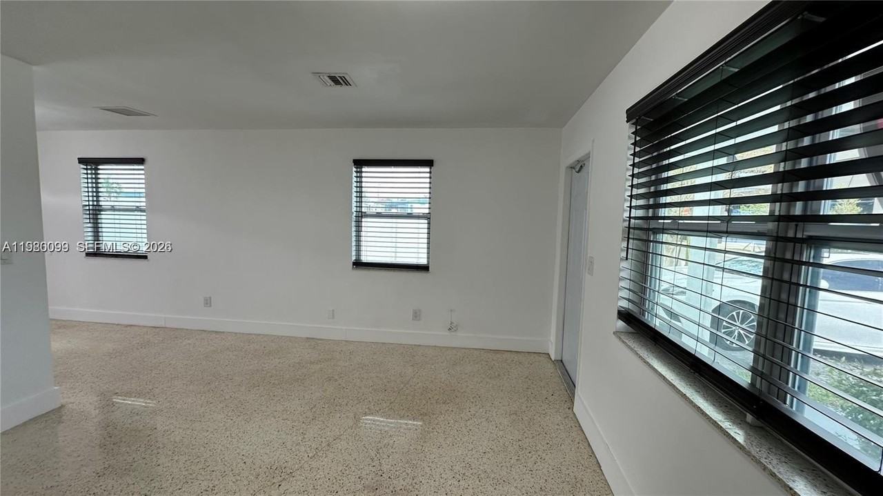 514 Ne 4th Ave #514 - Photo 6 of 37