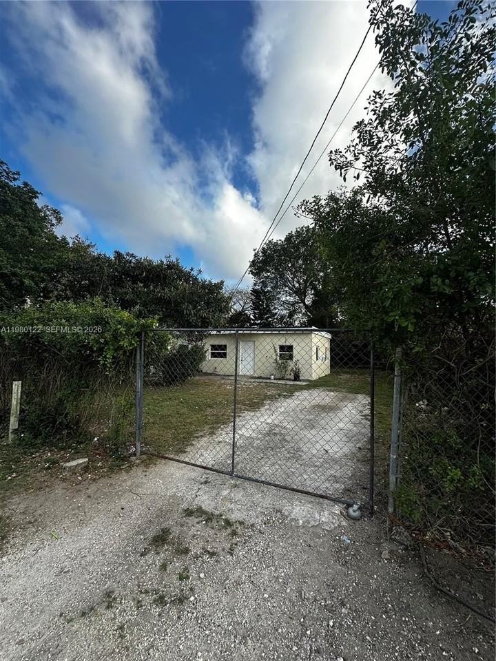 11782 Sw 213th St #11782 - Photo 4 of 23