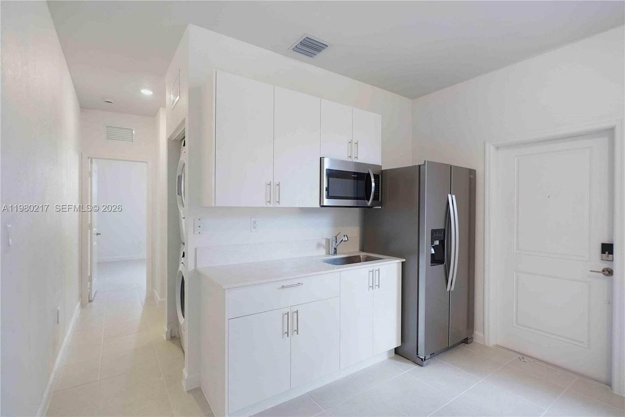 16261 Sw 148th Ave #A - Photo 5 of 9