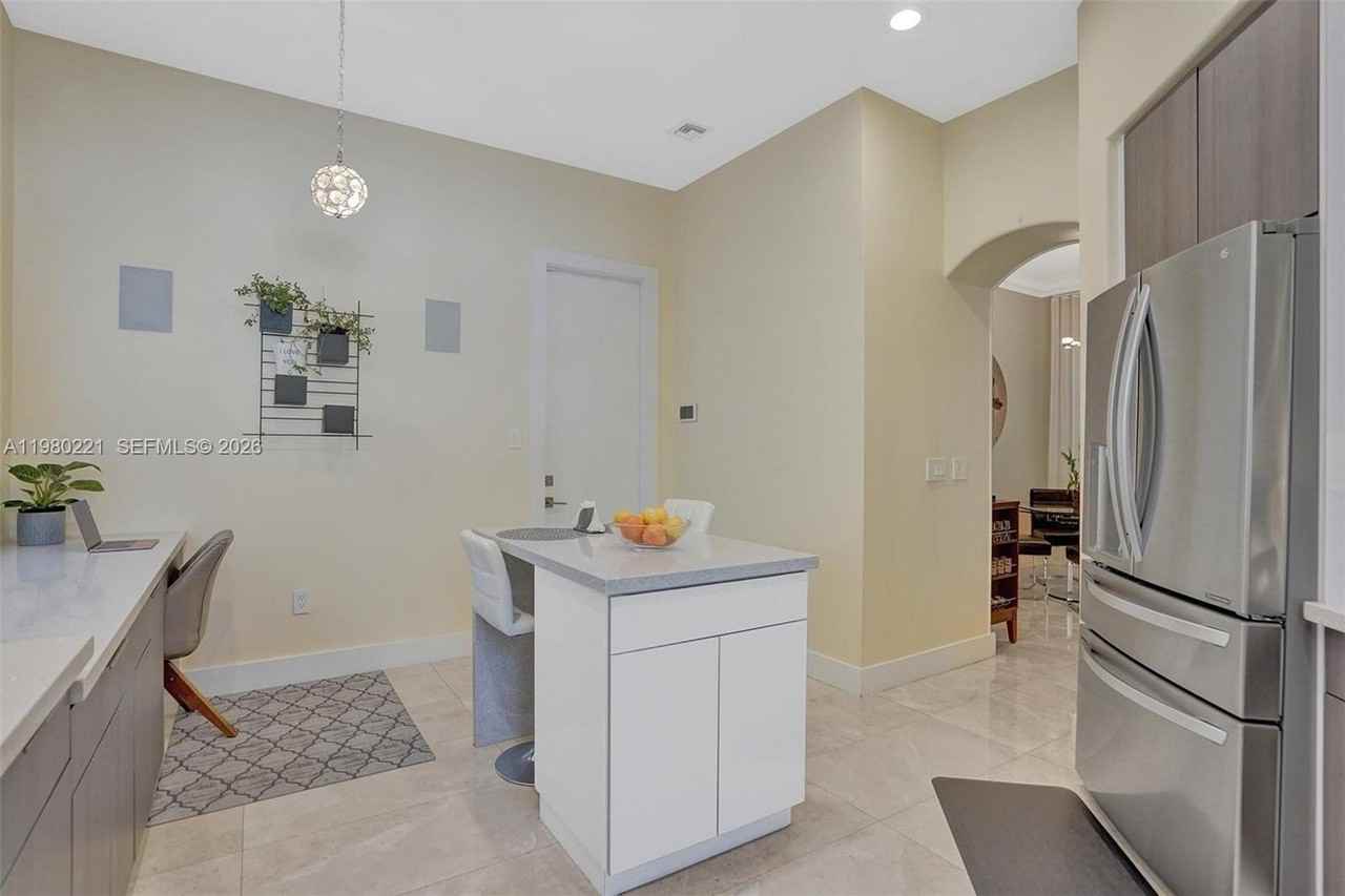 1529 Shoreline Way #1529 - Photo 7 of 50