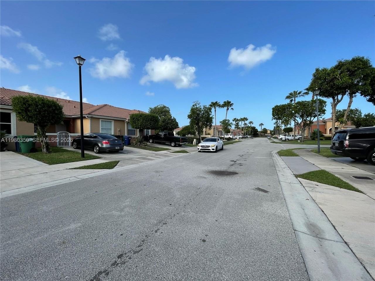 10973 Sw 236th Ter - Photo 4 of 31