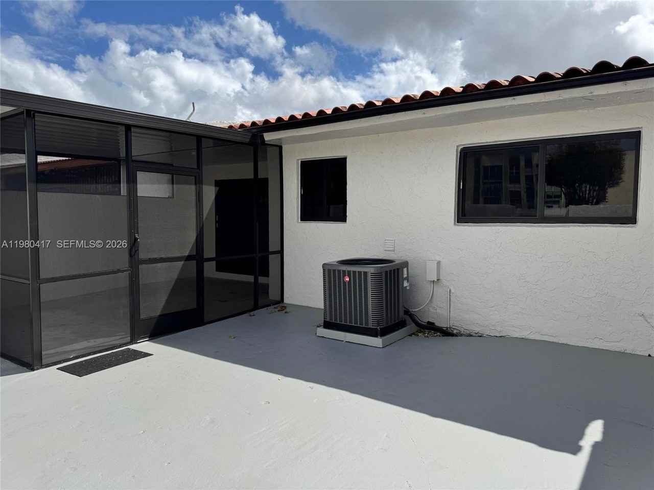 9425 Sw 4th Ln #9425 - Photo 3 of 14