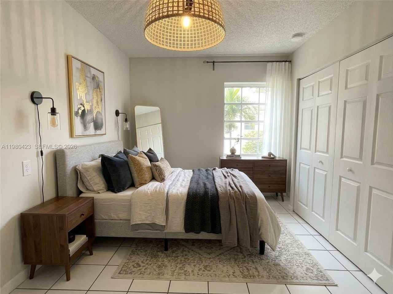 2138 Sw 6th St #201 - Photo 3 of 18