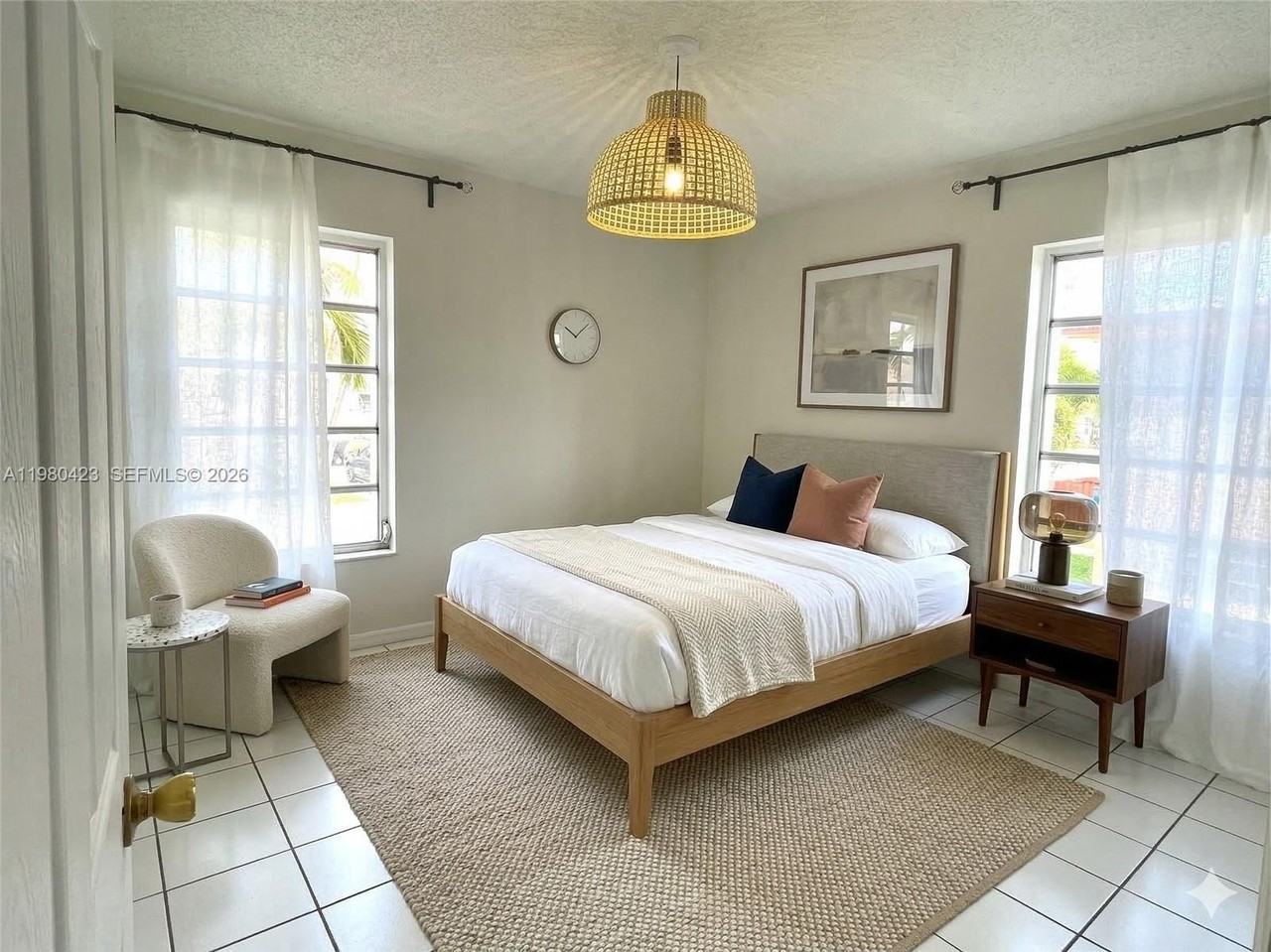 2138 Sw 6th St #201 - Photo 4 of 18