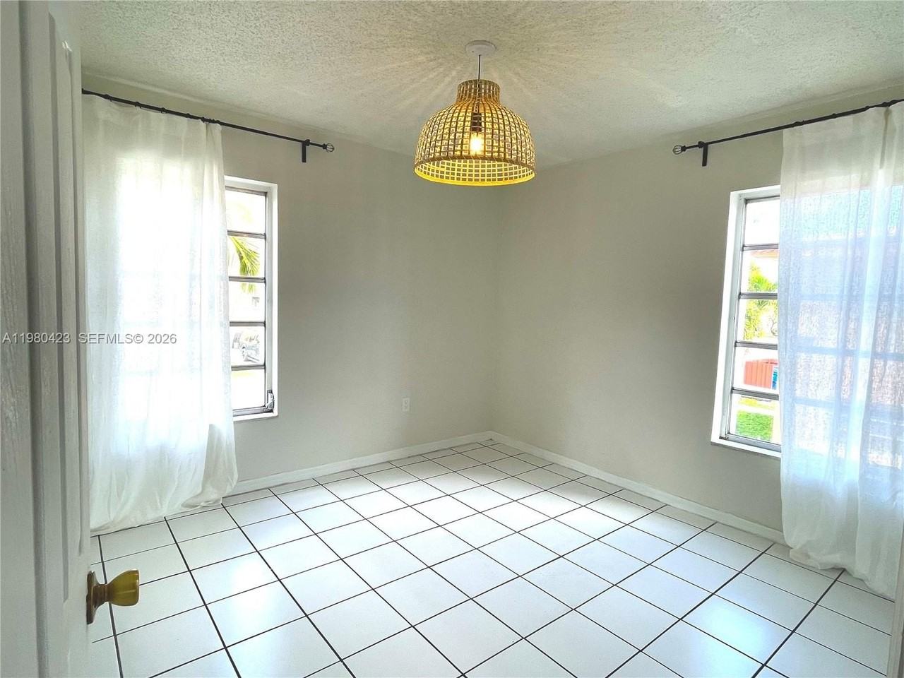 2138 Sw 6th St #201 - Photo 6 of 18