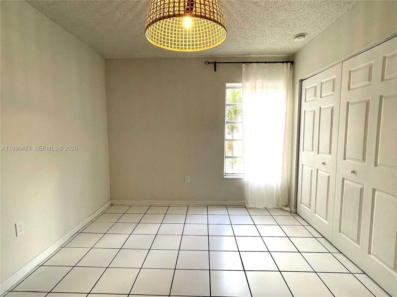 2138 Sw 6th St #201 - Photo 7 of 18