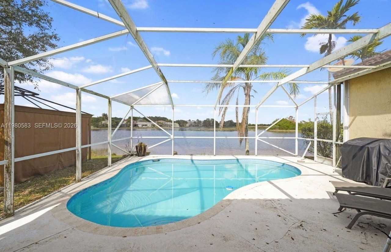 1400 Meadows Blvd #0 - Photo 4 of 39