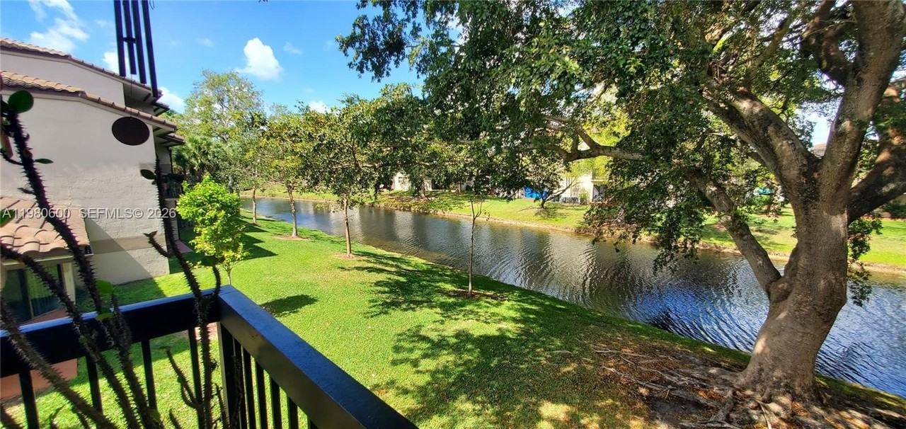 9945 Nob Hill Pl #9945 - Photo 6 of 17