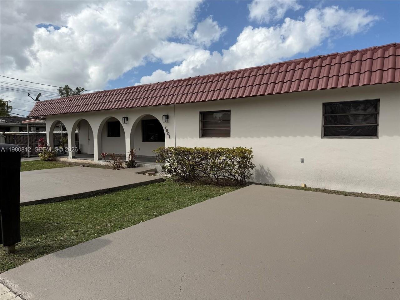 7801 Sw 12th St #7801 - Photo 2 of 12