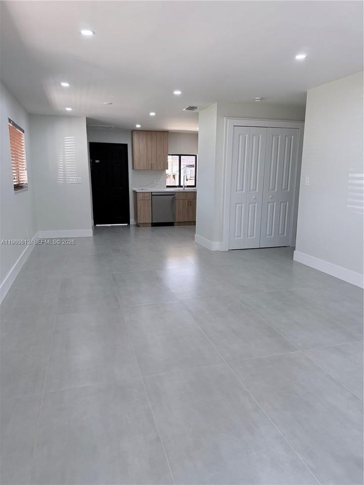 7801 Sw 12th St #7801 - Photo 3 of 12