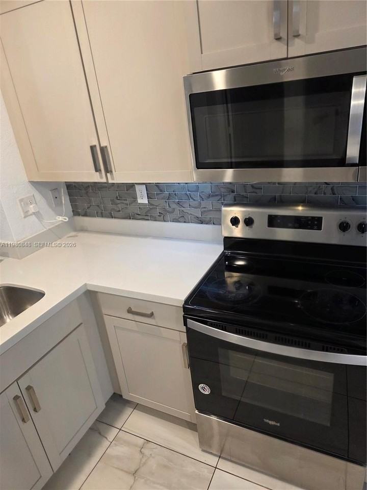 600 Ne 4th Ter - Photo 4 of 22