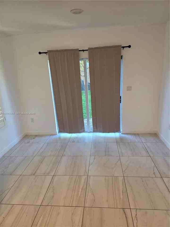 600 Ne 4th Ter - Photo 6 of 22