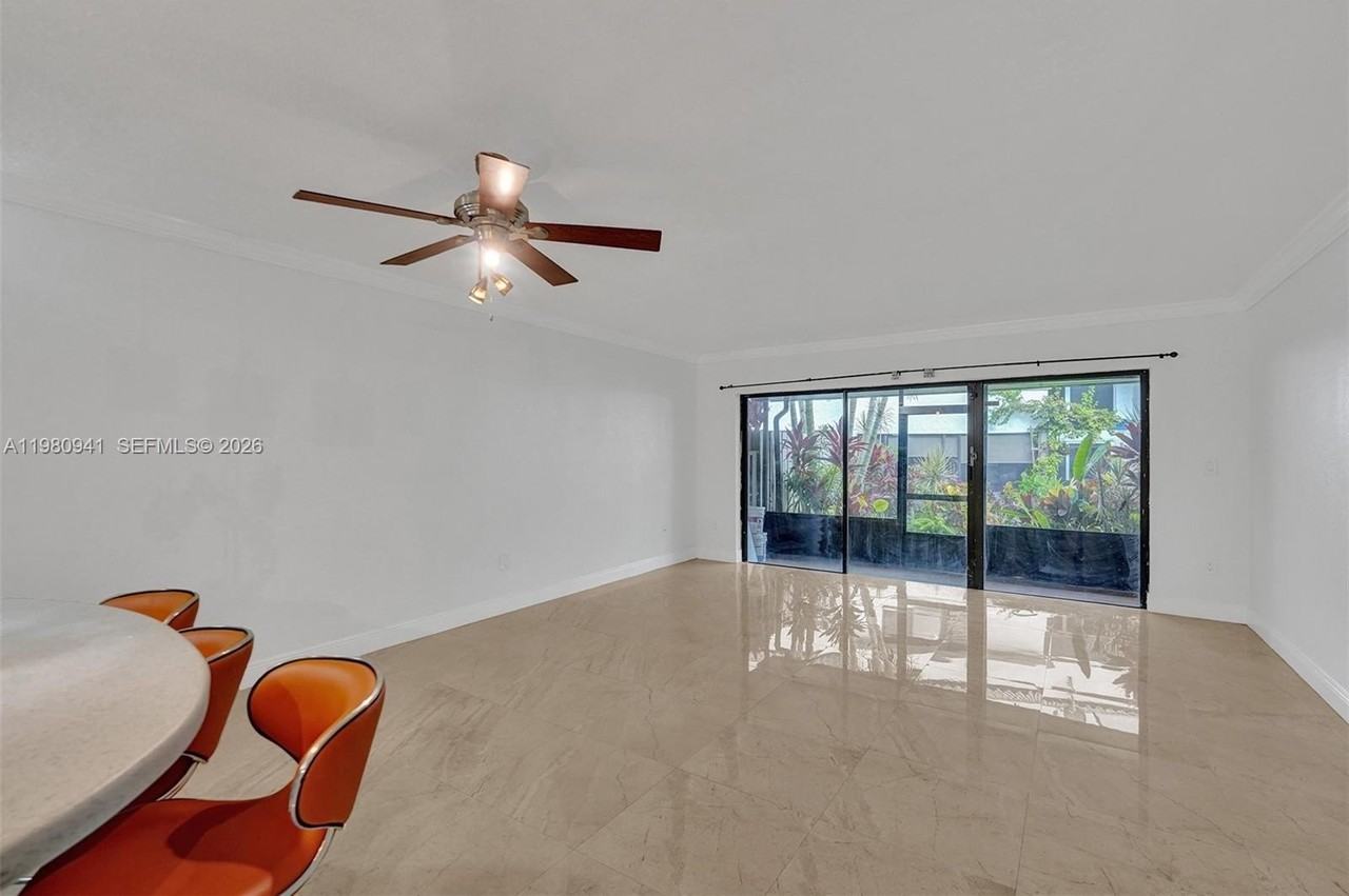 21300 San Simeon Way #P6 - Photo 7 of 23