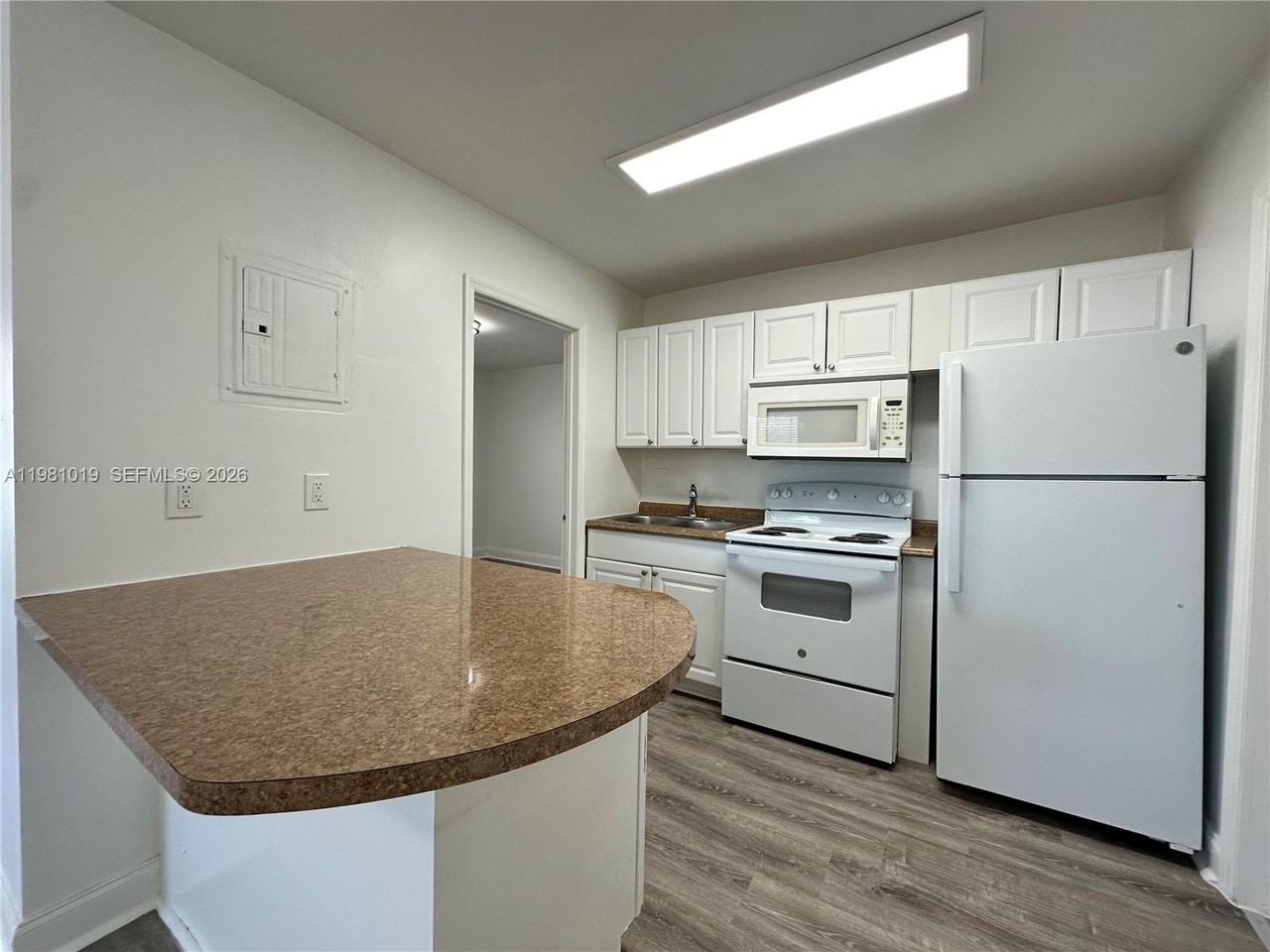 1411 N Dixie Hwy #4 - Photo 6 of 23