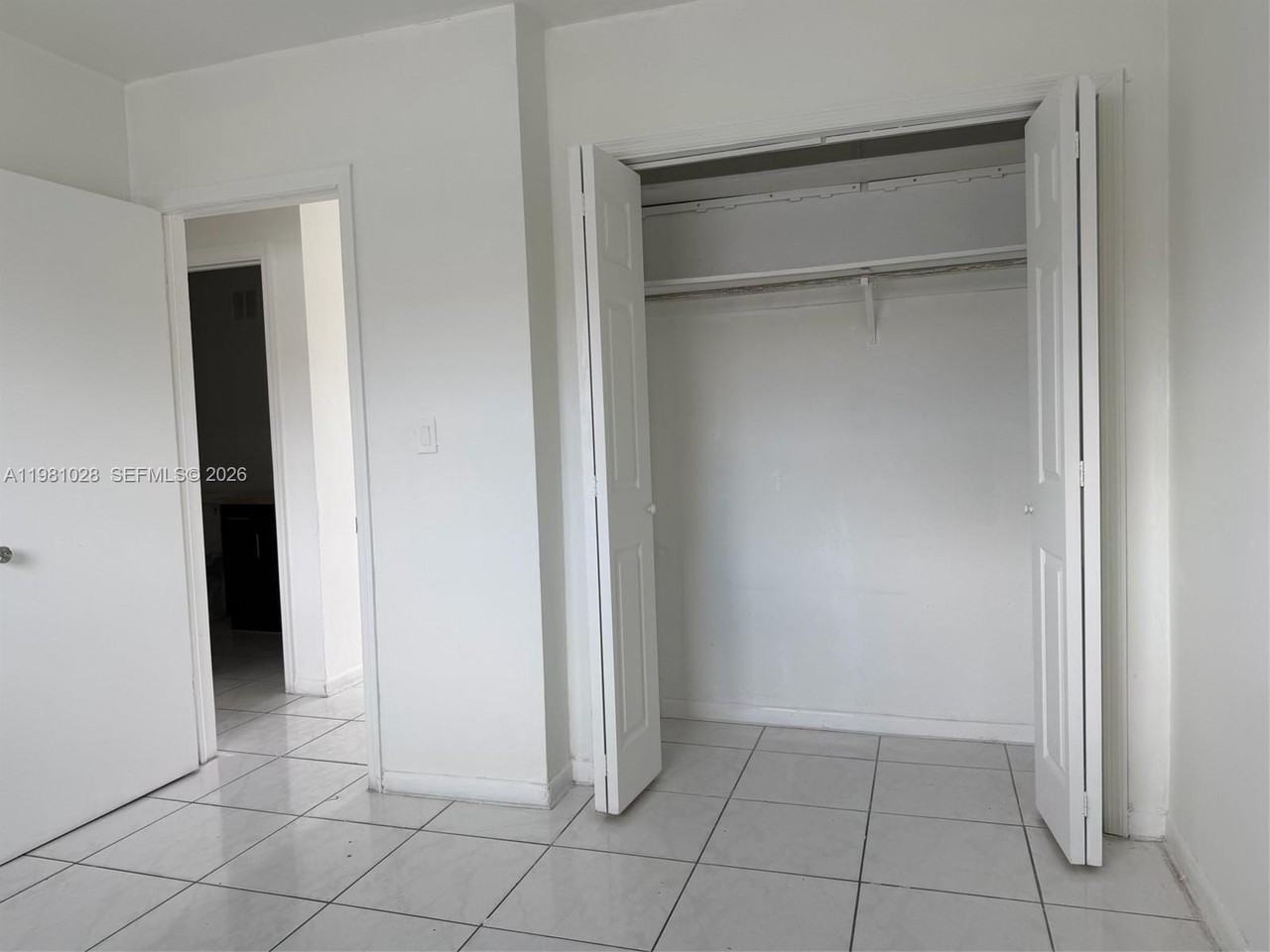 1445 W 28th St #6 - Photo 7 of 11