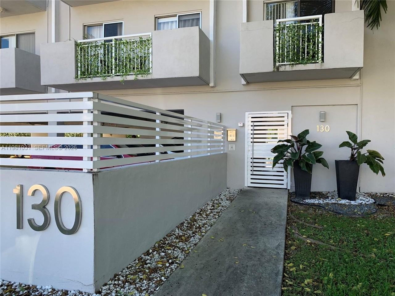 130 Mendoza Ave #42 - Photo 2 of 24