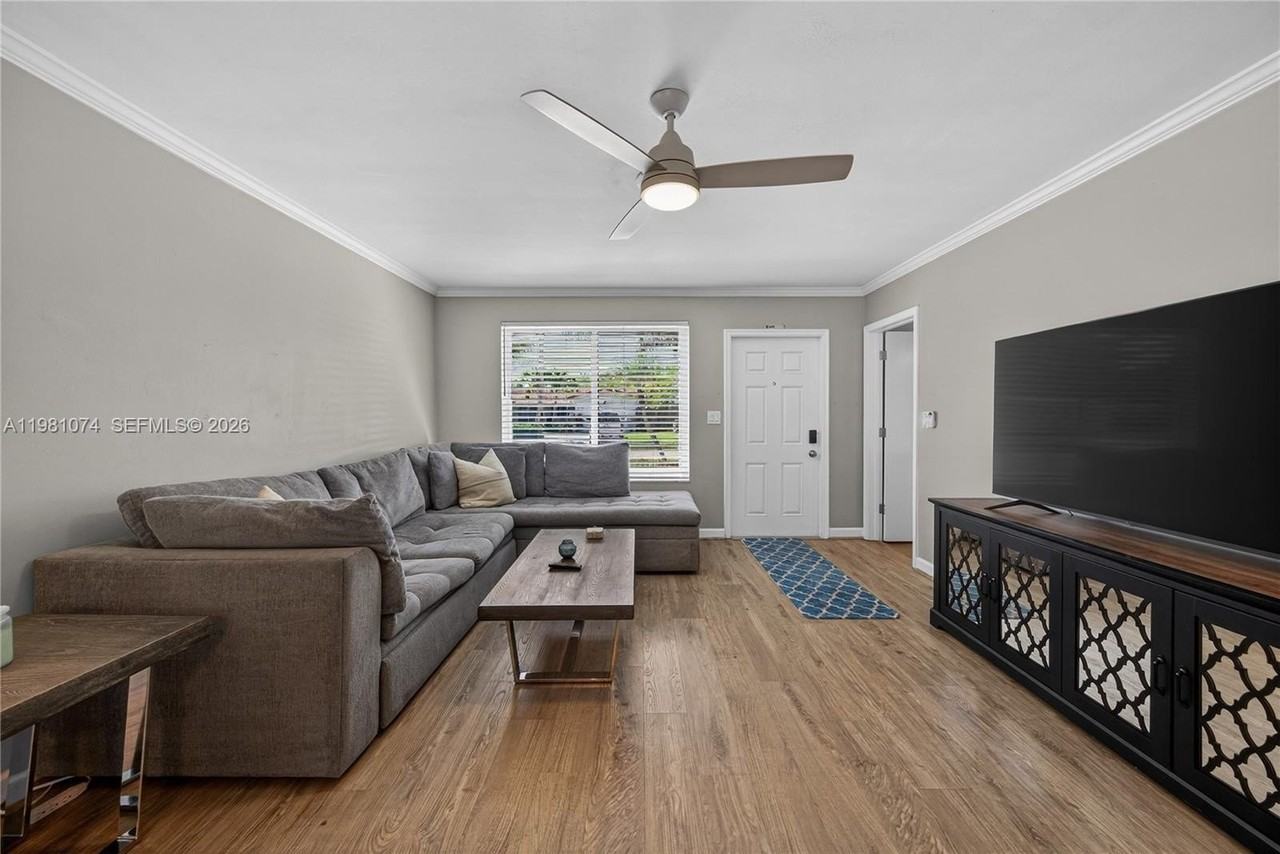 2161 Ne 62nd Ct - Photo 4 of 50