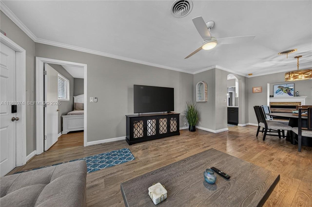 2161 Ne 62nd Ct - Photo 7 of 50