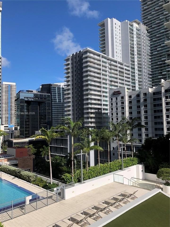 1111 Sw 1st Ave #1116N - Photo 4 of 19