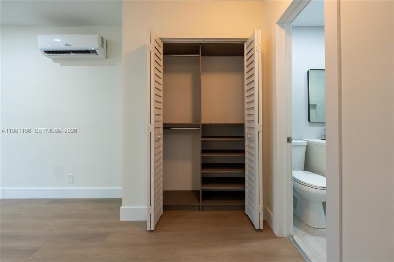 1615 Ne 9th St #1 - Photo 5 of 12