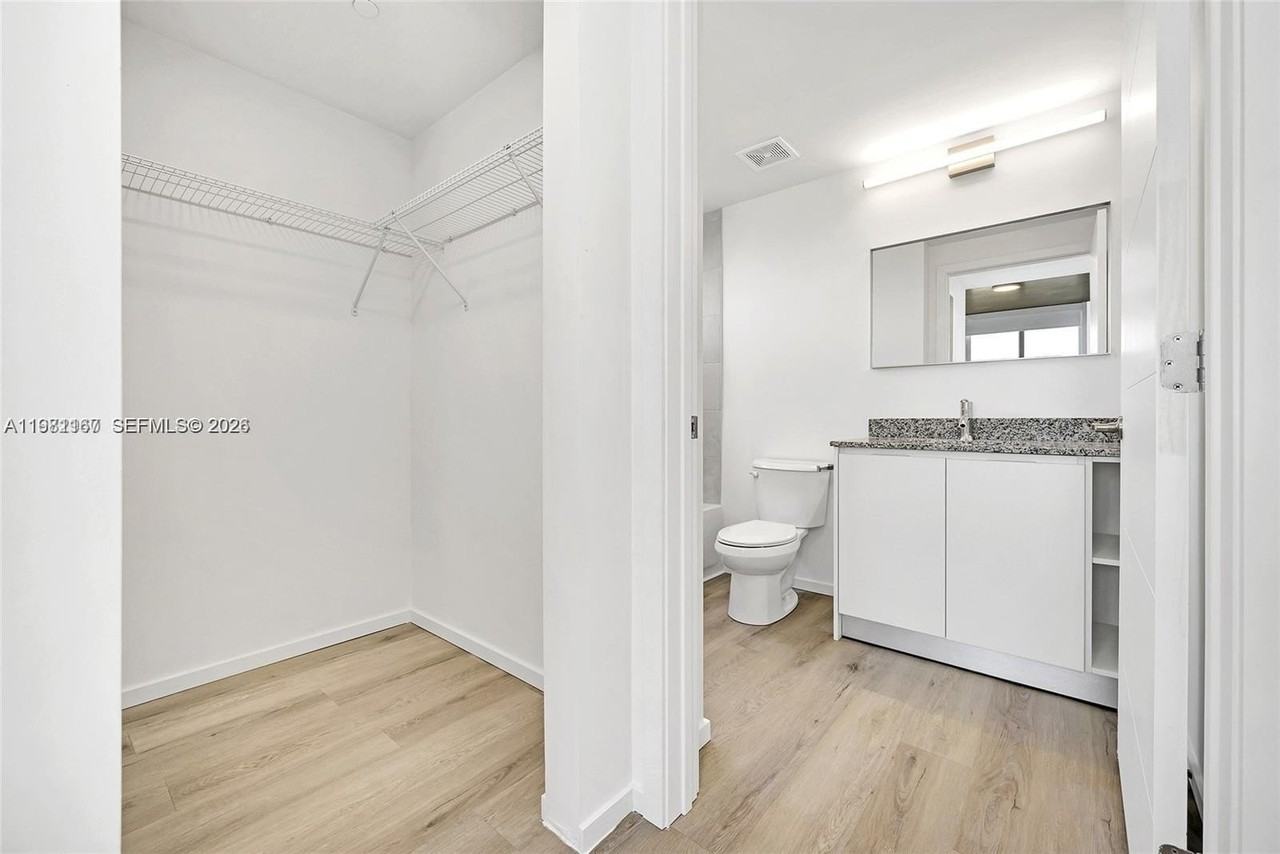 475 Ne 125th St #603 - Photo 4 of 13