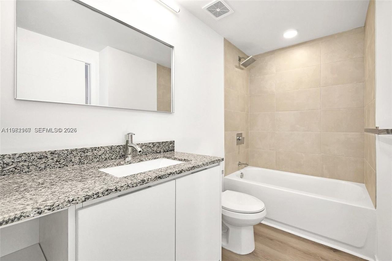 475 Ne 125th St #603 - Photo 7 of 13