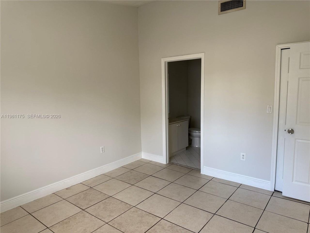 2920 Se 13th Rd #201-45 - Photo 6 of 9
