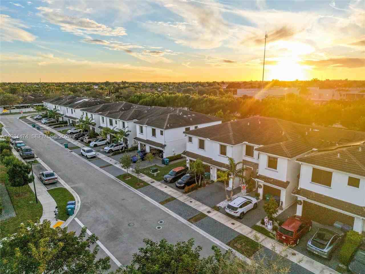 23424 Sw 110th Ave - Photo 4 of 25