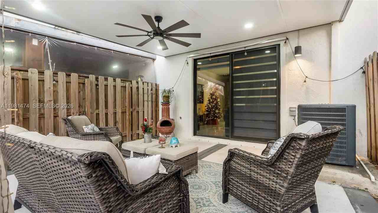 23424 Sw 110th Ave - Photo 7 of 25