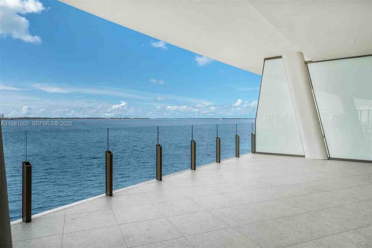 5 Grove Isle Dr #L402 - Photo 2 of 29