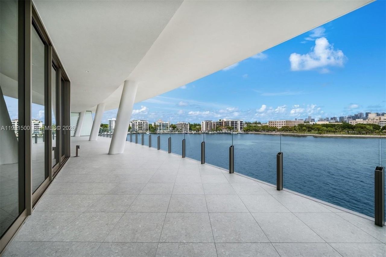 5 Grove Isle Dr #L402 - Photo 3 of 29