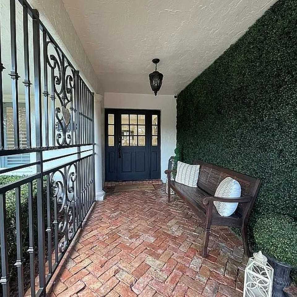 8801 Sw 124th St - Photo 2 of 15