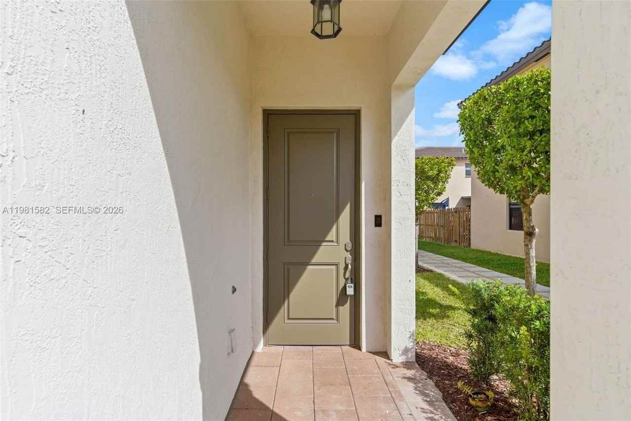 11363 Sw 250th Ter #11363 - Photo 3 of 43