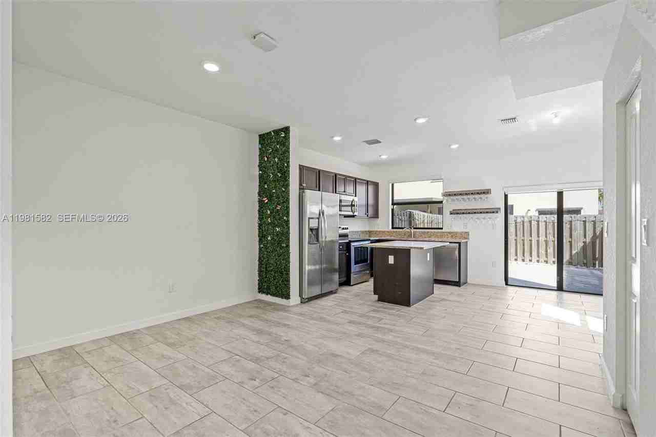 11363 Sw 250th Ter #11363 - Photo 7 of 43