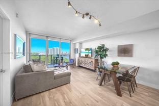 16385 Biscayne Blvd #1104 - Photo 1 of 1