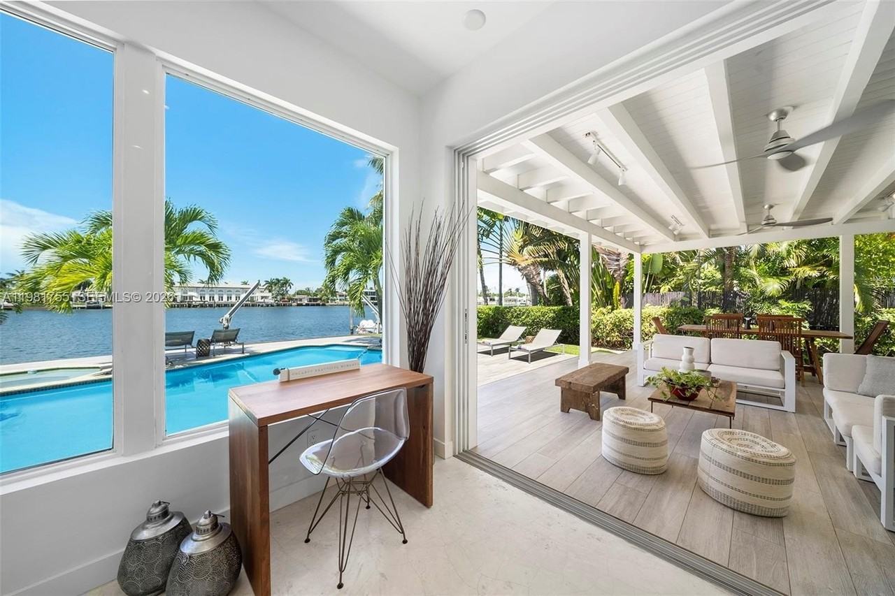 365 N Shore Dr - Photo 6 of 50